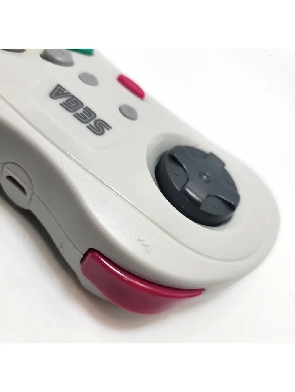 Retro-Bit 2.4GHz V2 Wireless Controller 8-Button Sega Saturn, Genesis Mini White